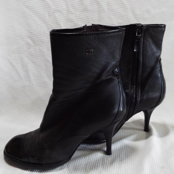 Chanel Vintage Leather Cap-Toe Booties - Picture 2 of 8